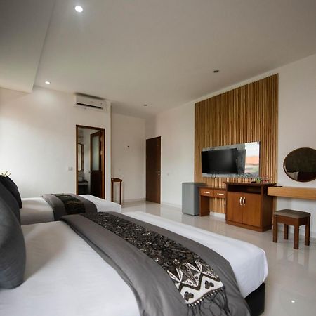 Sandat Hotel Legian Экстерьер фото