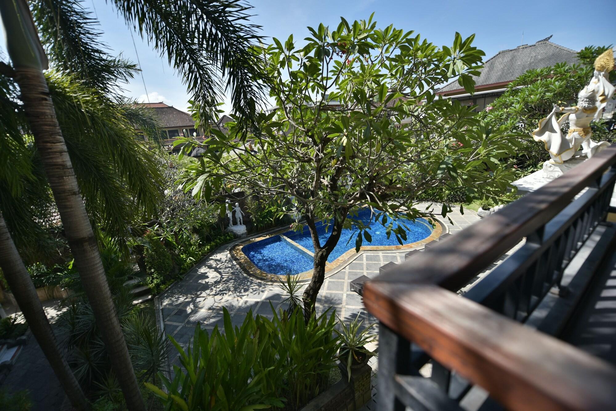 Sandat Hotel Legian Экстерьер фото
