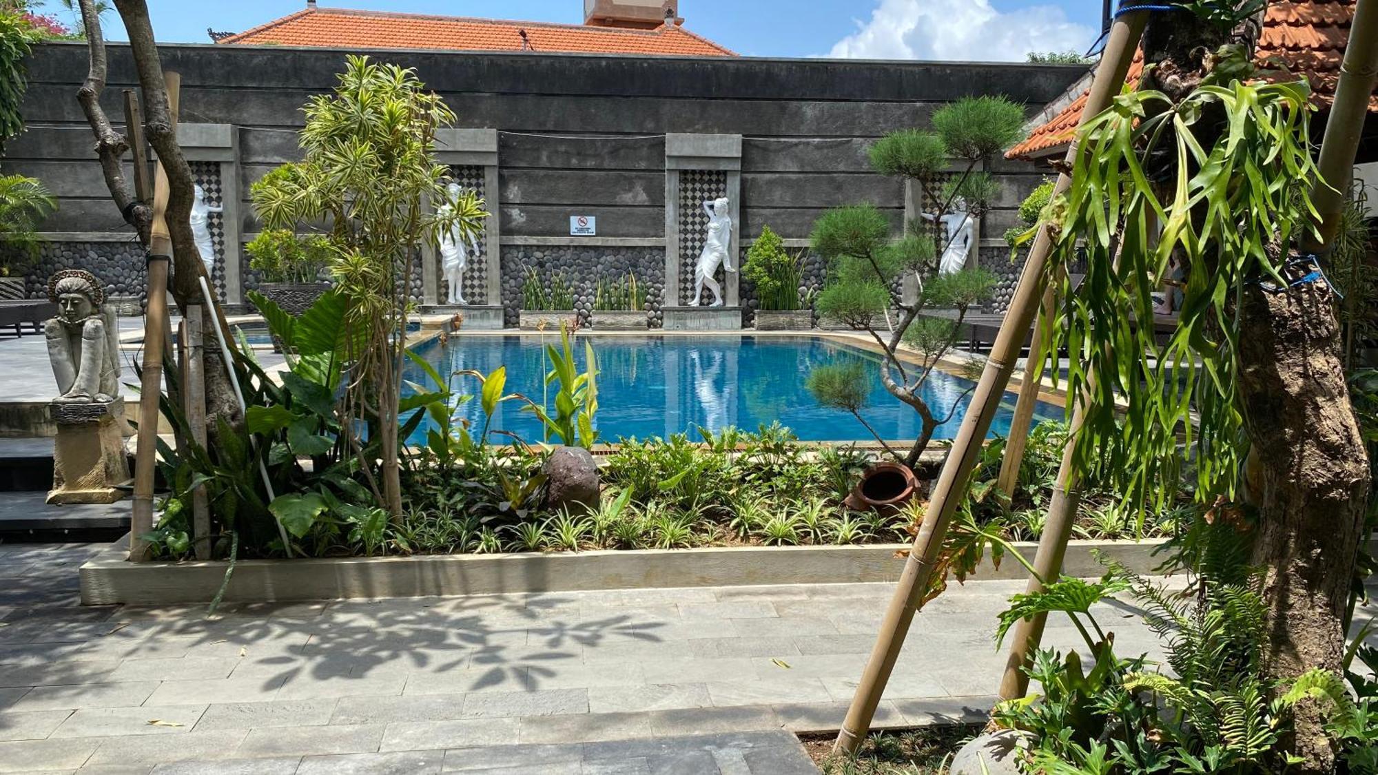 Sandat Hotel Legian Экстерьер фото