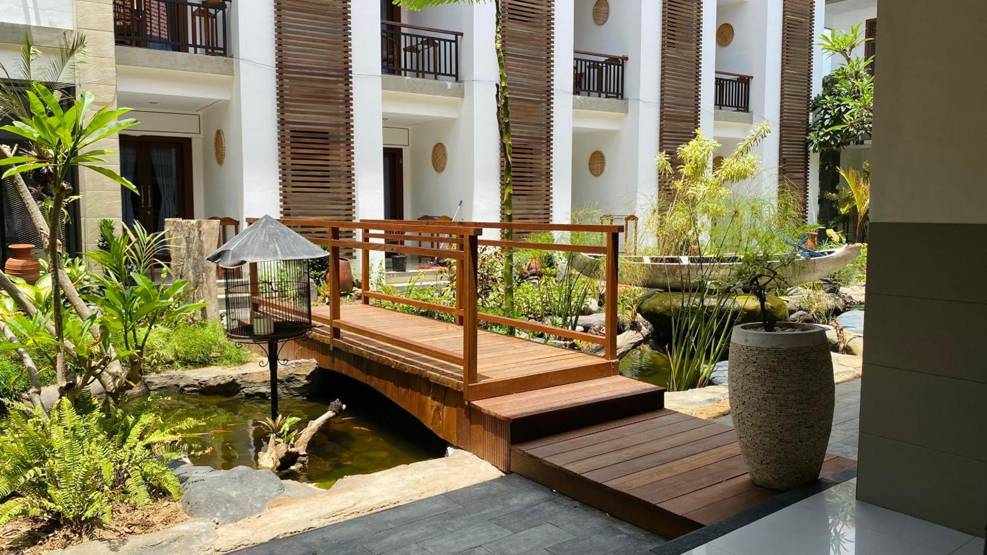 Sandat Hotel Legian Экстерьер фото