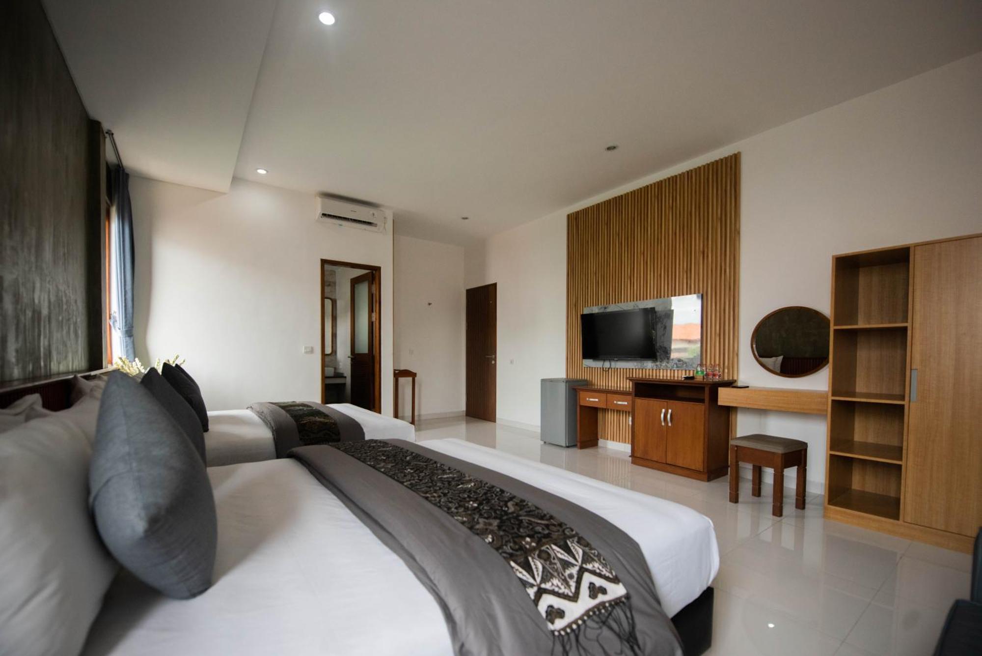 Sandat Hotel Legian Экстерьер фото