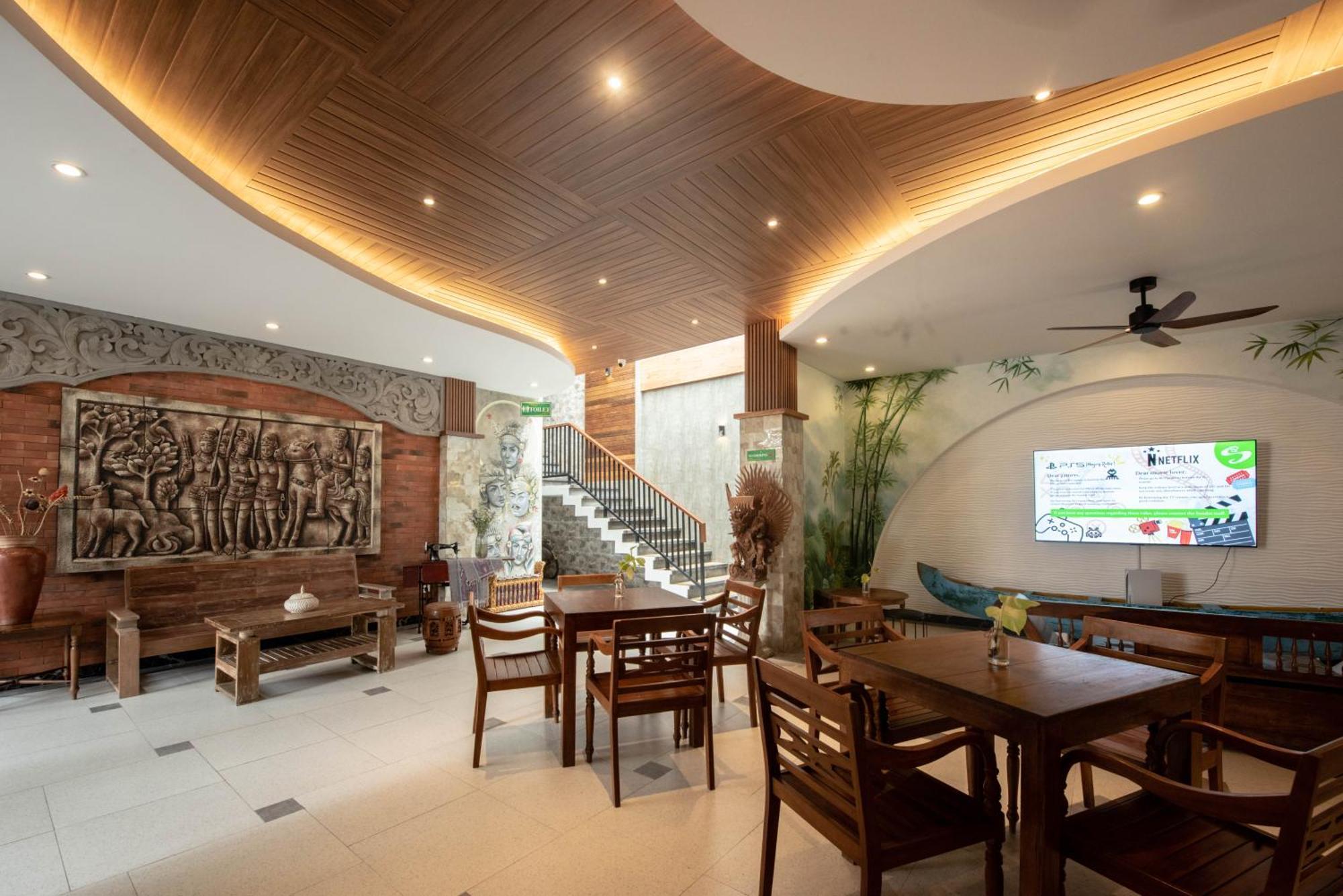 Sandat Hotel Legian Экстерьер фото
