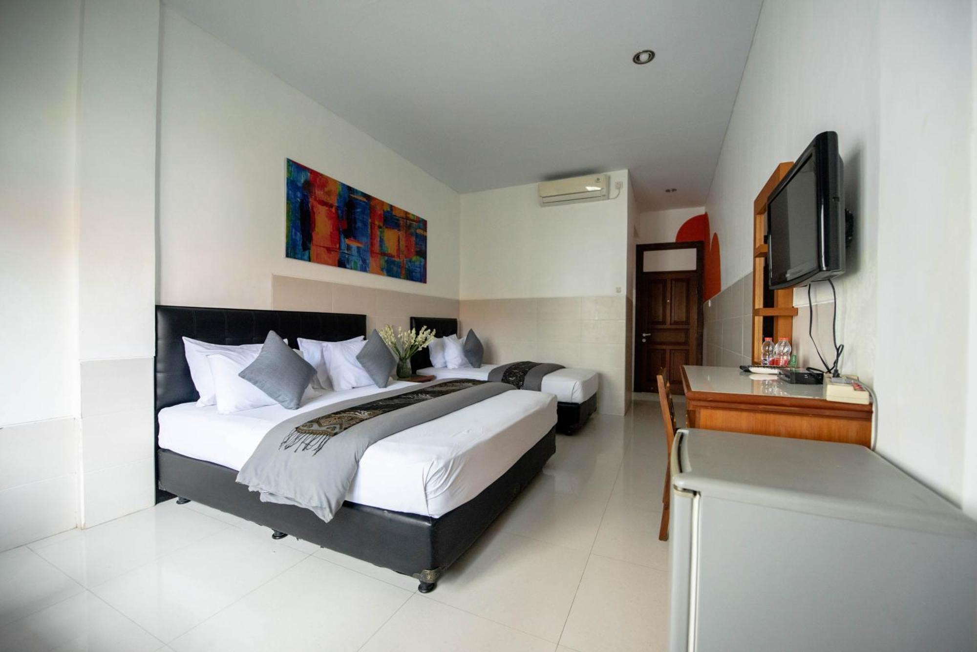 Sandat Hotel Legian Экстерьер фото