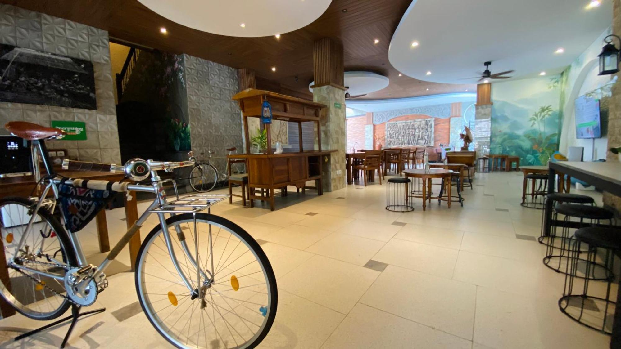 Sandat Hotel Legian Экстерьер фото